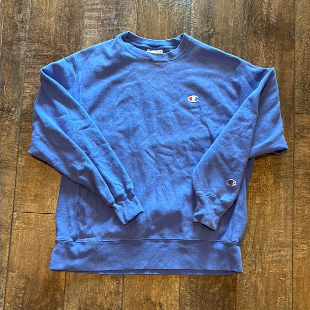 Champion sweatshirt in Lg- lots of life left! Has a worn in, cozy look and feel!